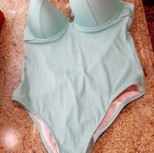 EUC SHADE & SHORE SWIMSUIT